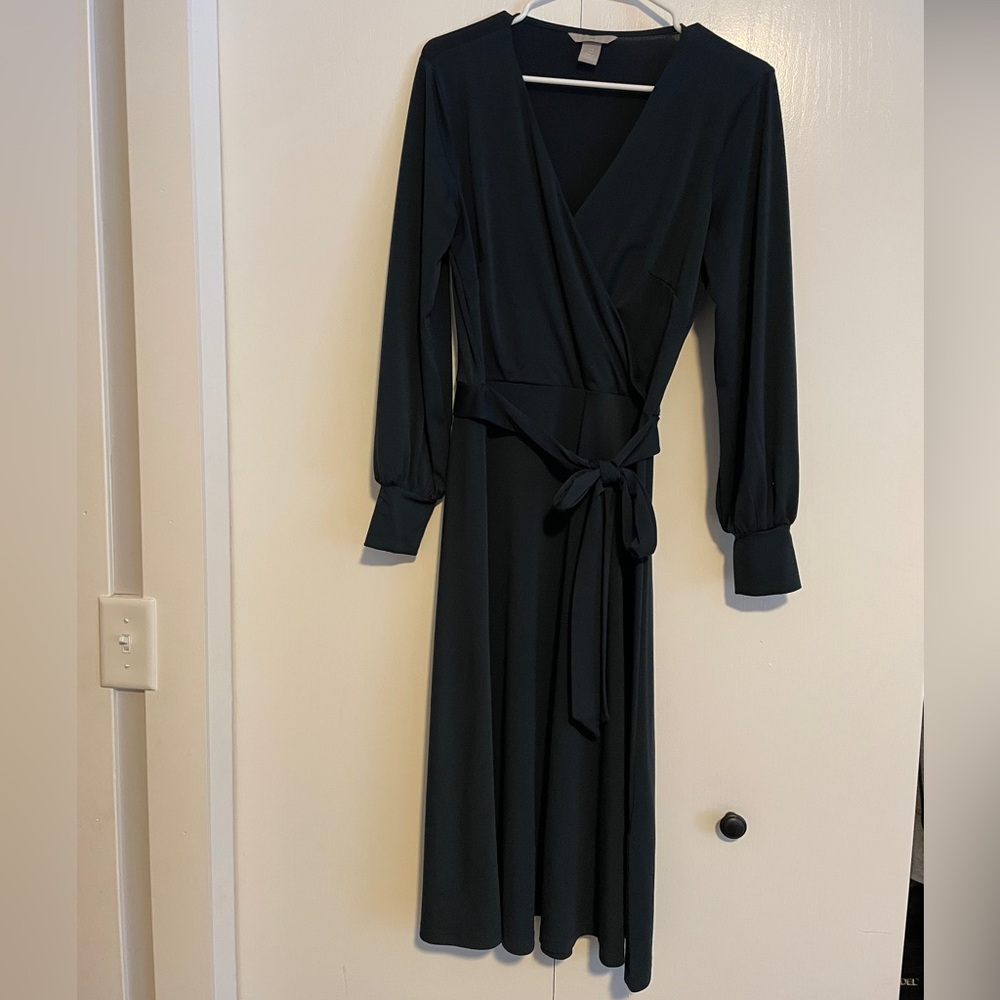Women’s long sleeve dress size medium